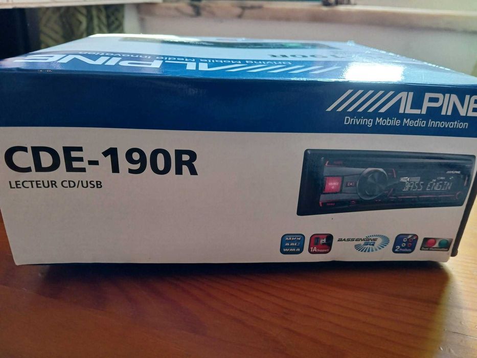 Leitor CD Auto Alpine Modelo CDE-190R