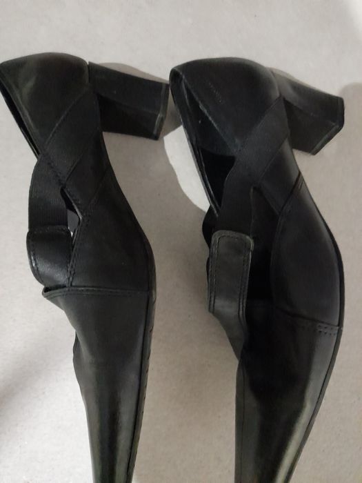 Туфлі (черевики) човники "Tamaris". Бокові гумки.