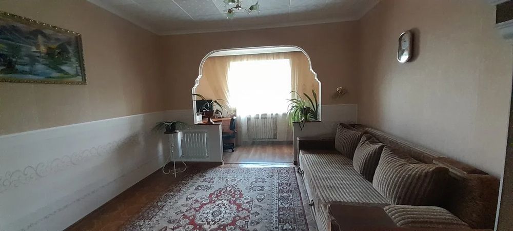 Продам добротний 2-о поверховий будинок. Район С.Балашівка.