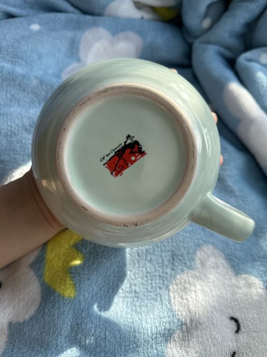 Большая чашка и Сахарница