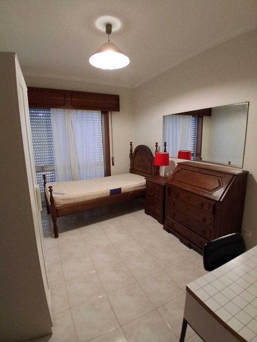 1 Quarto para Alugar em Paranhos Porto
