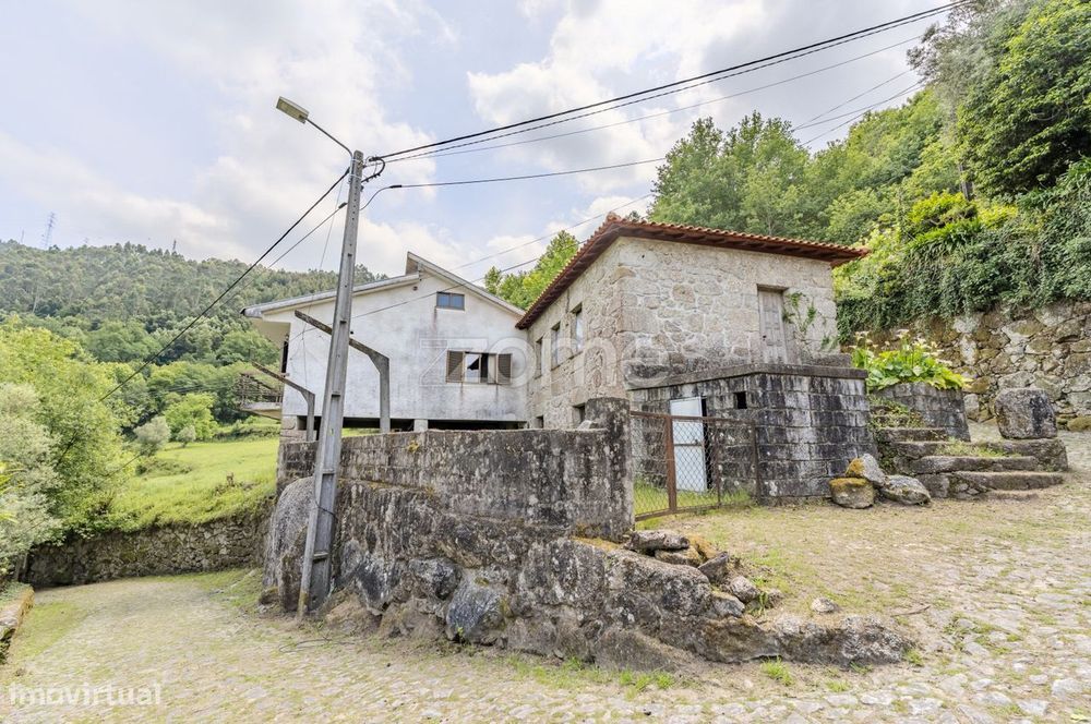 Quinta na Caniçada: Turismo ou o Seu Próprio Refúgio.