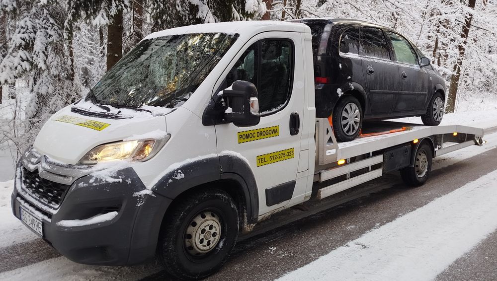 Transport pojazdów / towarów Autolaweta Pomoc drogowa