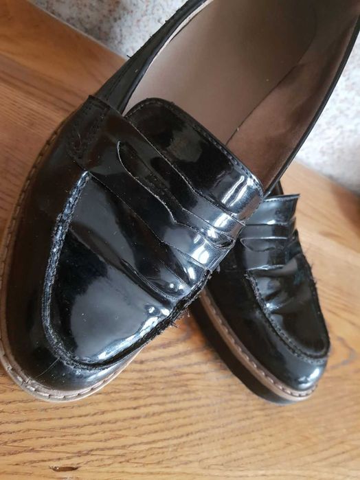 Lordsy mokasyny loafersy półbuty lakierki lakierowane