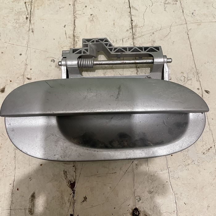 BMW E39 ручка дверей правая