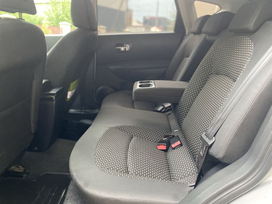 Nissan Qashqai 2.0 дизель АВТОМАТ