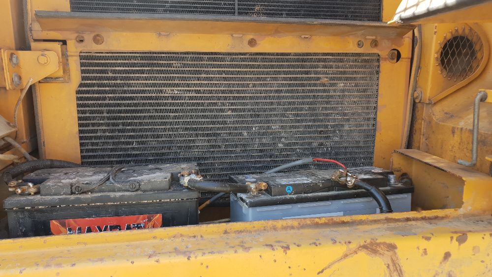 koparka liebherr R 922 hd chłodnica płynu chłodniczego wody oleju