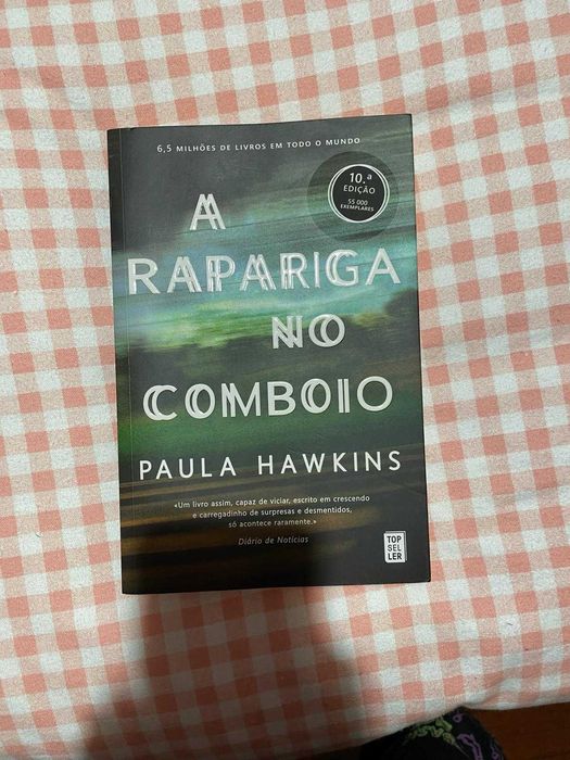 A Rapariga no comboio, de Paula Hawkins