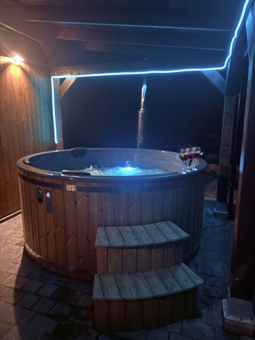 Nowoczesna Stodoła- Jacuzzi, Duży Basen, Bilard, PlayStation