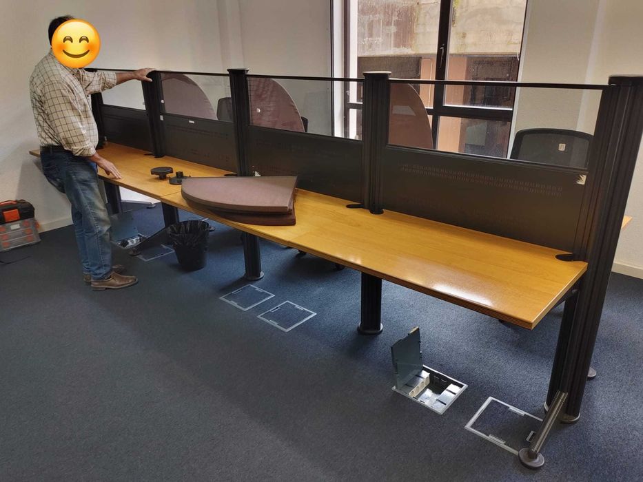 Ilha Secretaria c/ Divisorias p/  Call Center ou Open Space - 8 Postos