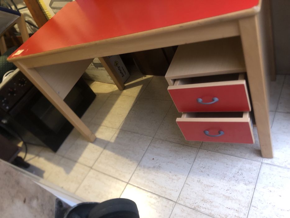 Secretaria mais cadeira