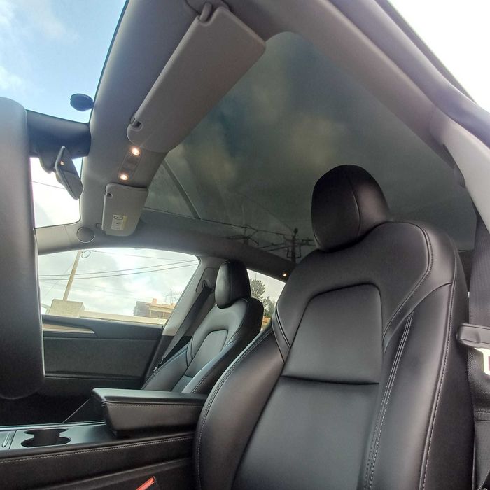 Tesla Model Y — fotografia 9
