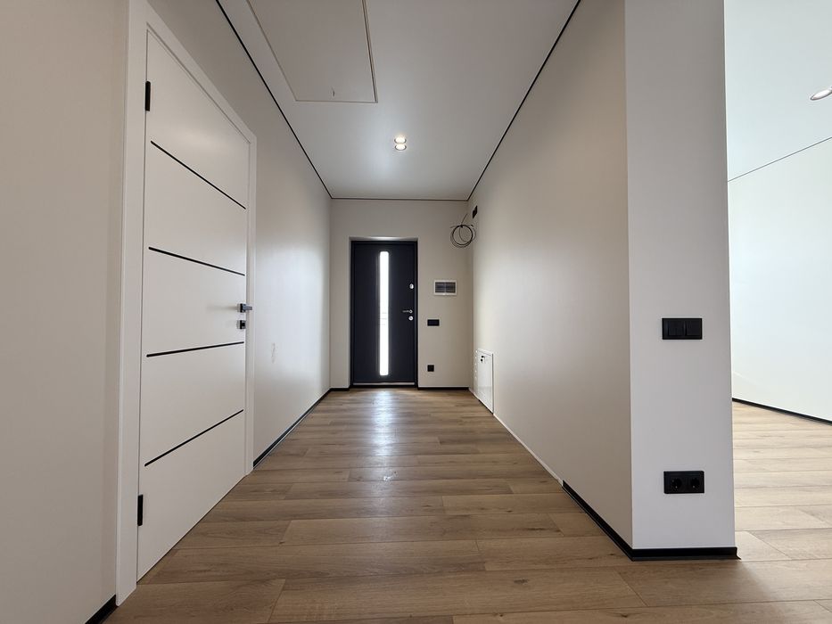 Продаж сучасного таунхауса з ремонтом у Підгайцях.