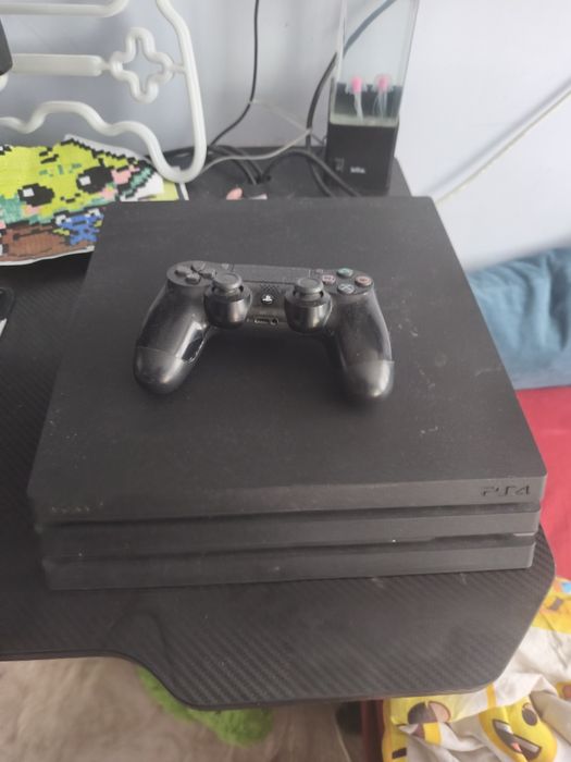 Konsola ps4 pro 1 TB