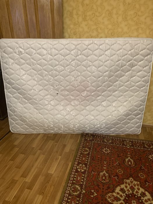 Продам б/у матрац 1400/2000