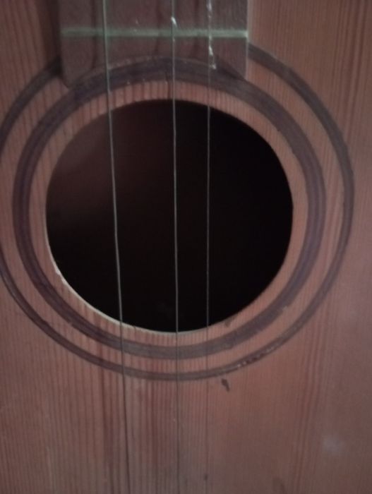 Guitarra clássica antiga