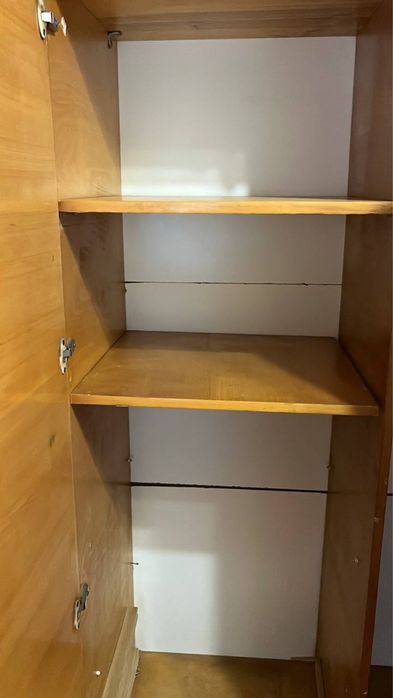 Віддам безкоштовно шафу