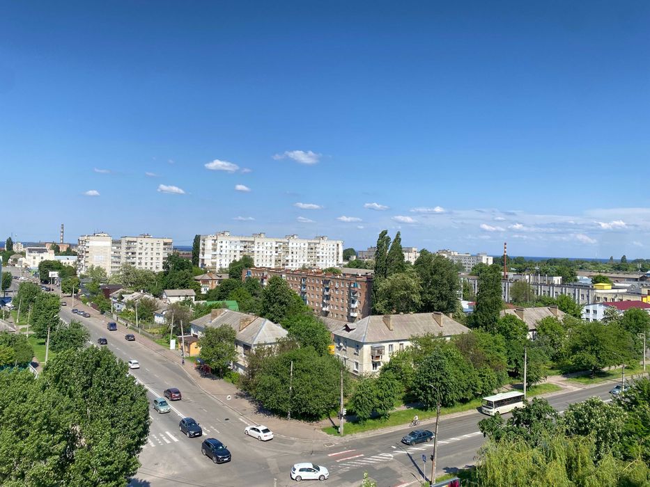 Видова, квартира з додатковою кімнатою. Площа 700-річчя Черкас.