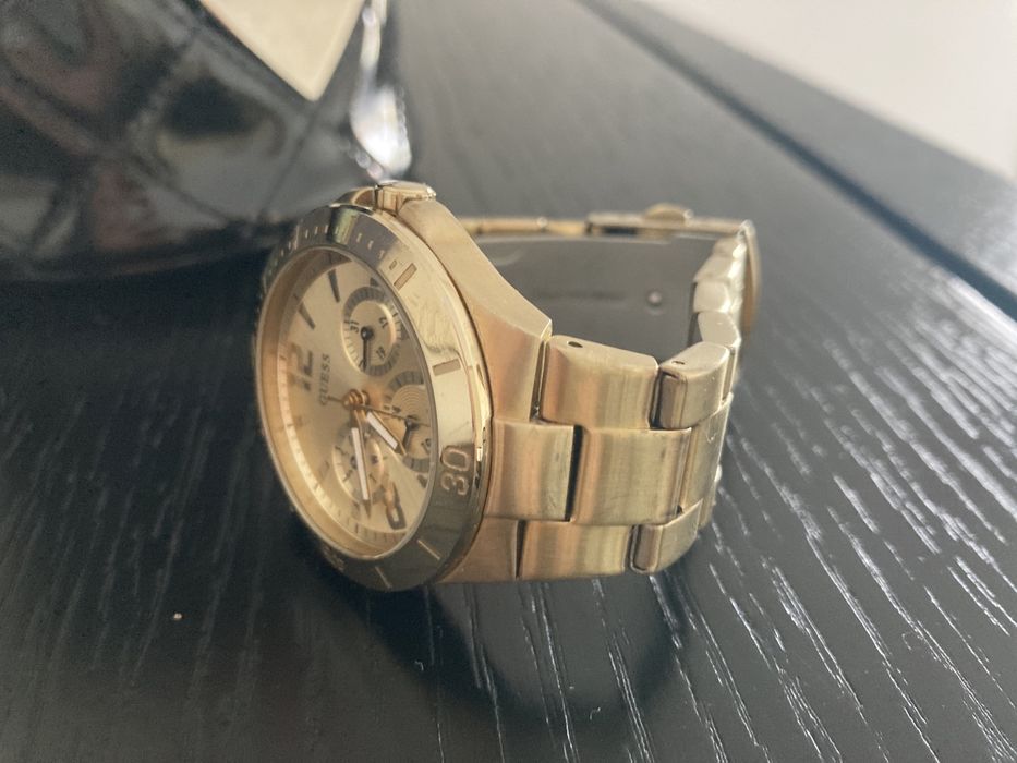 Religio senhora da Guess