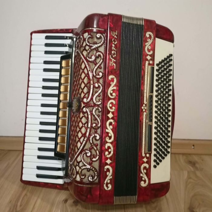 Akordeon Horch 120 bas 4 chóry