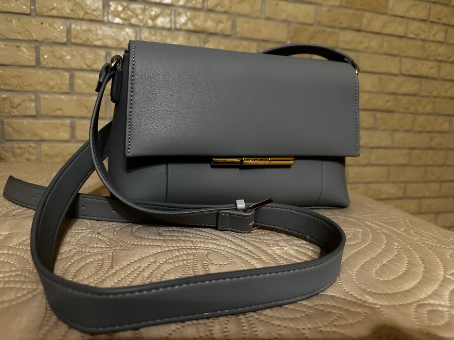 Жіноча сумка  через плече