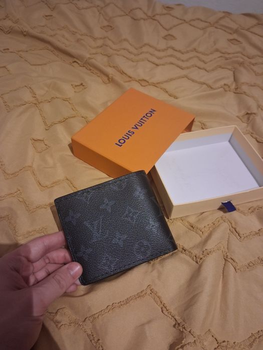 Carteira preta Lv
