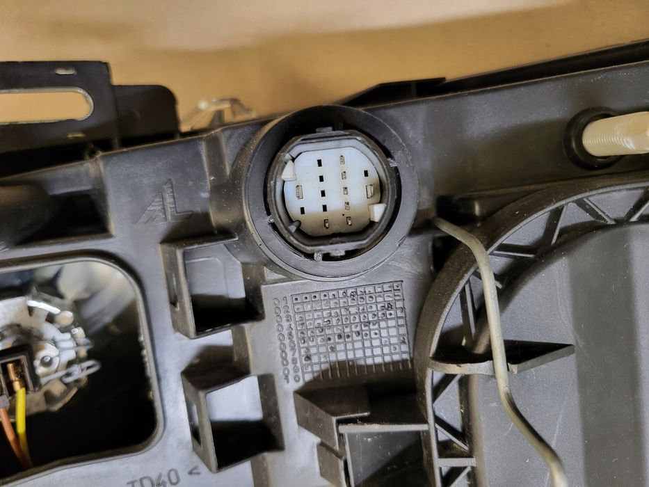 lampa prawy przód reflektor fiat stilo 01-08r. oe europa