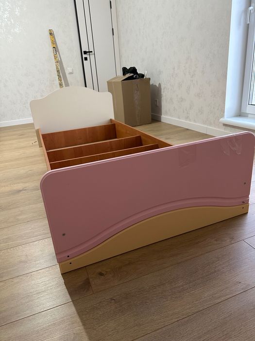 Ліжко дитяче і комод