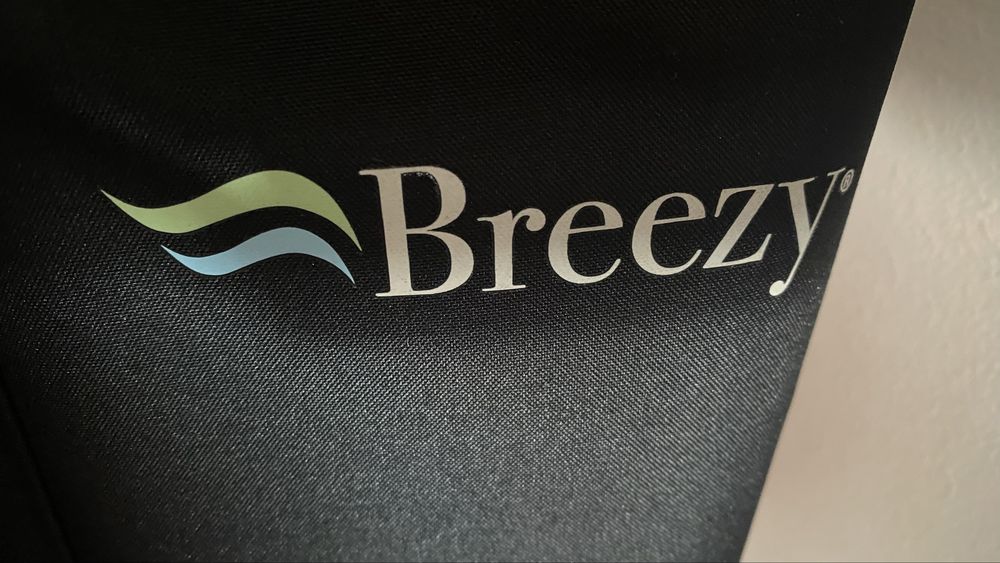 Cadeira de rodas  da marca Breezy