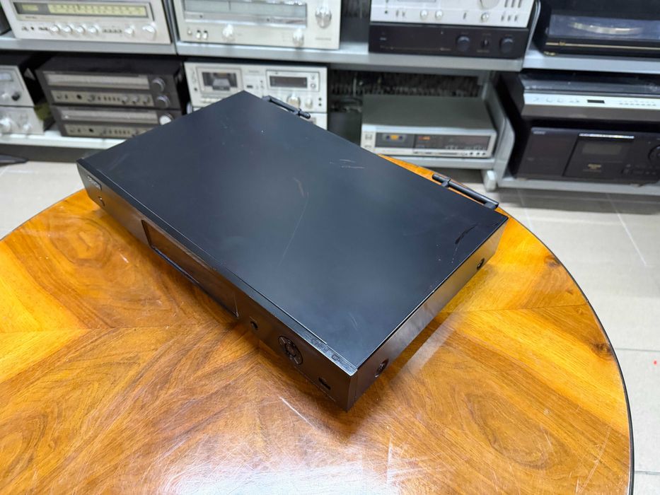 Streamer Denon DNP-730AE Audio Room
