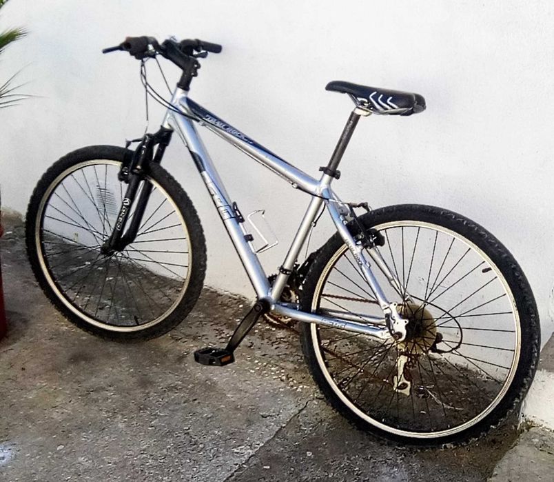 Bicicleta montanha marca Berg roda 26