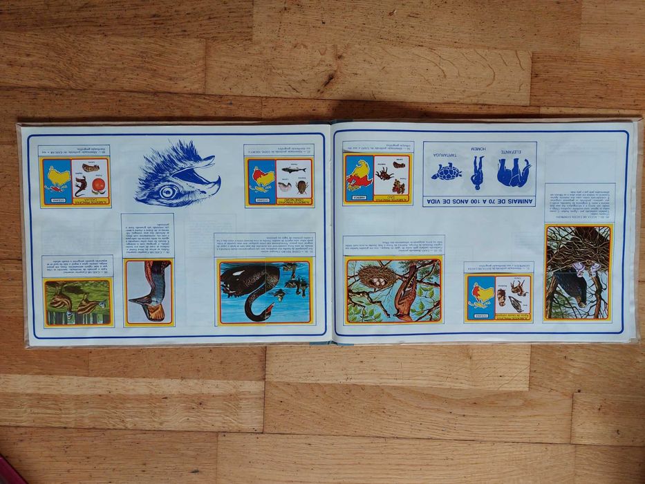 Caderneta de cromos "Animais e suas crias" - Completa