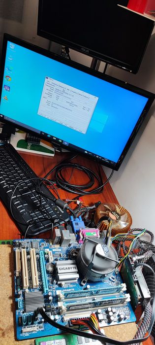 Motherboard Gigabyte Ga-G41M- Combo ( Socket/LGA 775) suporta DDR3