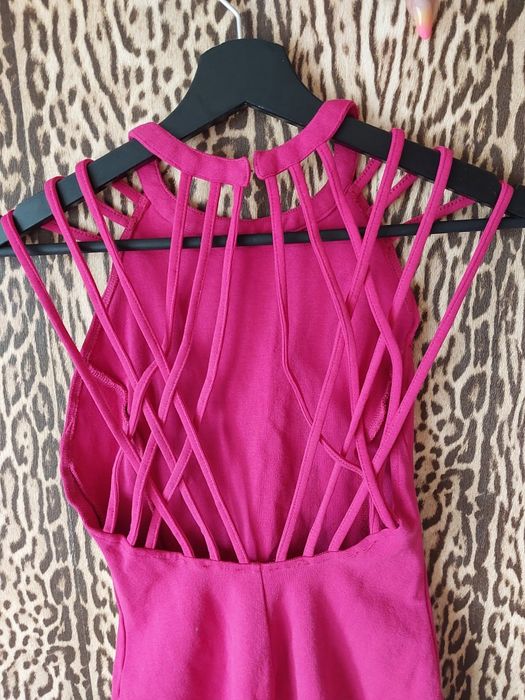 Sukienka ozdobne plecy S