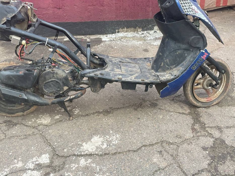 Продам скутер китай