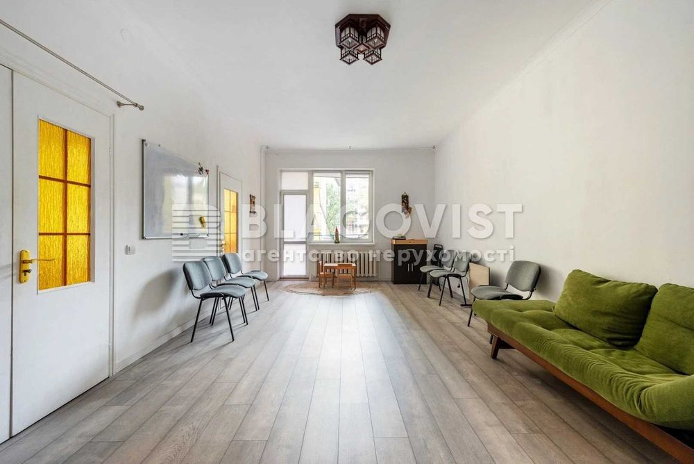 117м2 3 к квартира Князів Острозських Мирного Гусовського Резницька