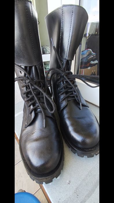 Buty wojskowe z opinaczami
