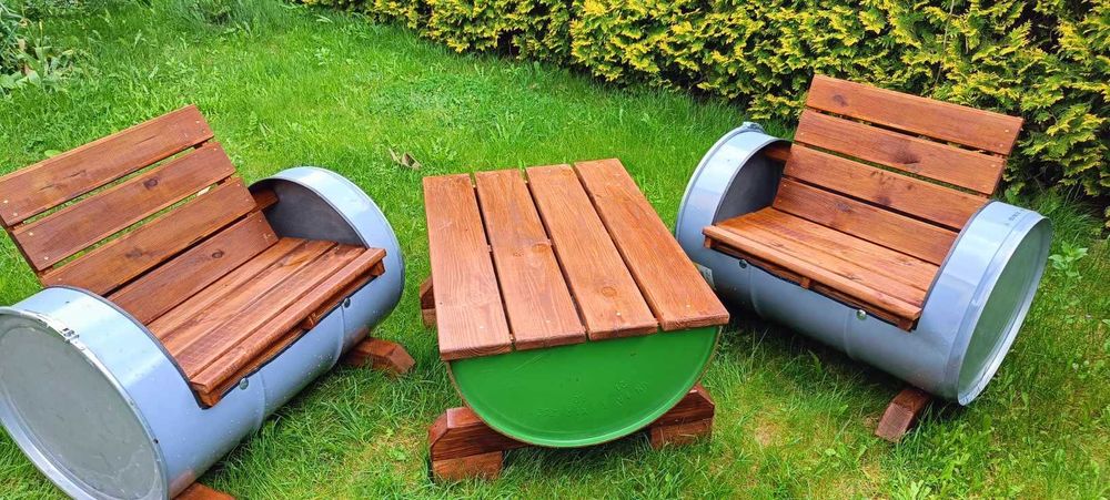 Meble ogrodowe z beczek