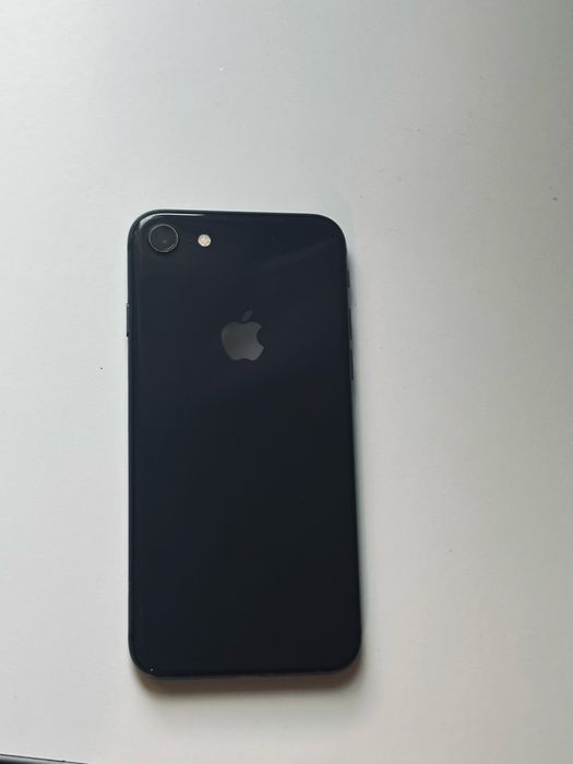 Iphone 8.