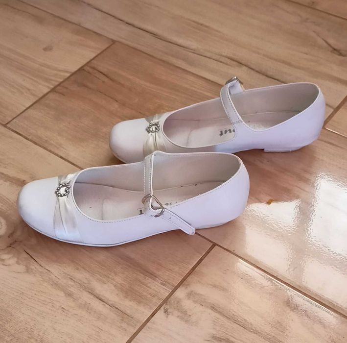 Buty w rozmiarze 34