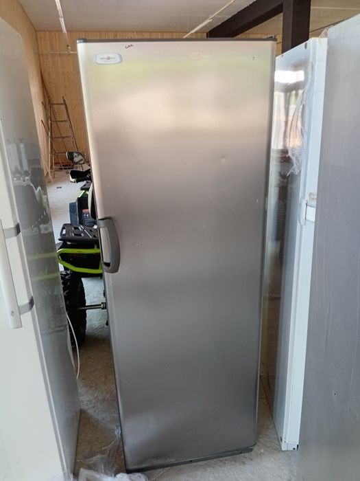 Морозильна камера  BOSCH HFUIY747BCGсуха замороз.