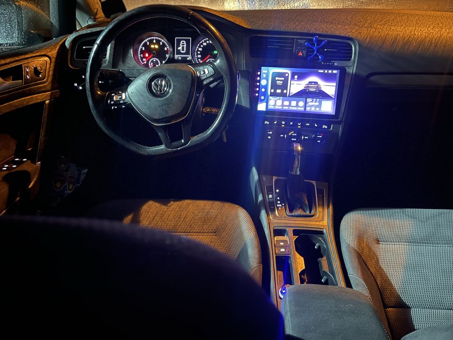 Продам Volkswagen Golf 7