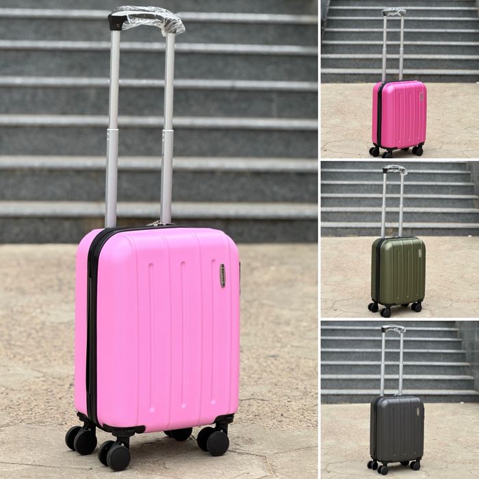 Лоукост 40*30*20 low cost wizzair чемодан валіза дорожня сумка з колес