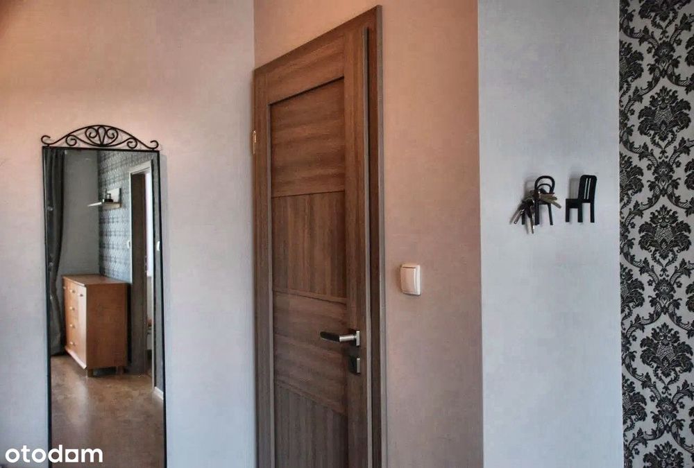 Centrum Siechnic, garaż podziemny, winda, komórka 4,7 m2, balkon 8m2