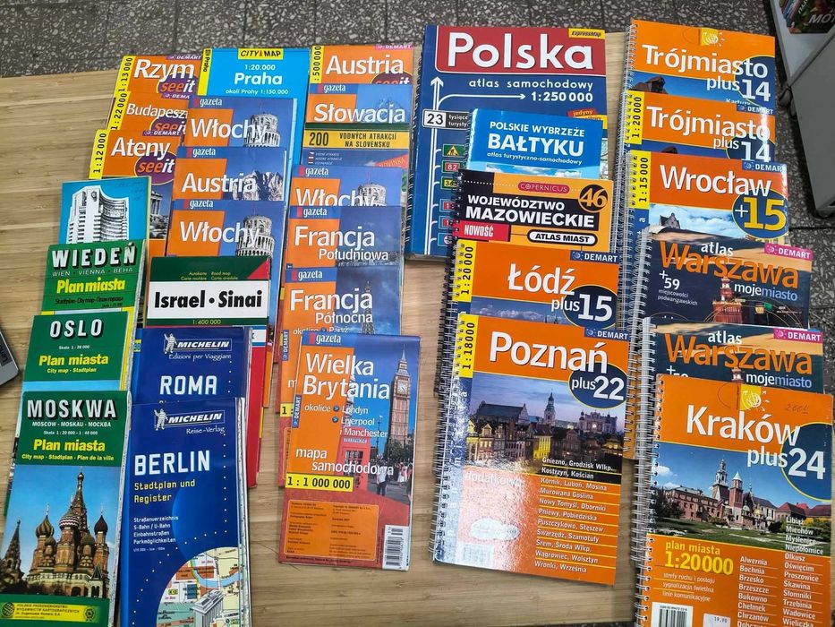 Kolekcja 180 map terytorium polski i całego świata