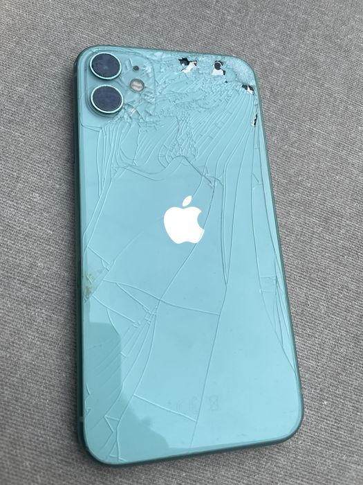 Iphone 11 на запчасти