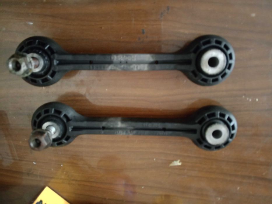 Стойки  переднего стабилизатора Ауди Q5