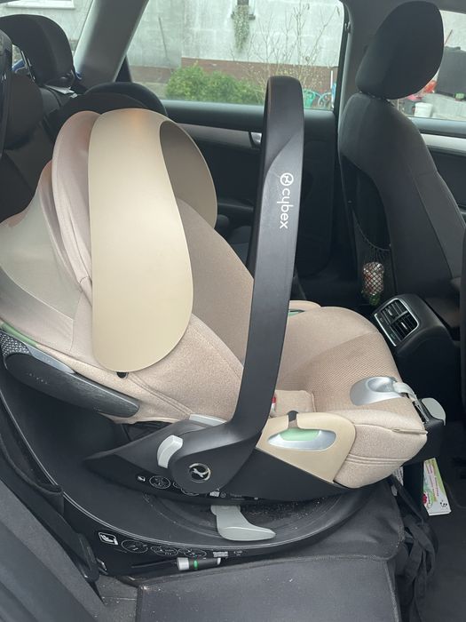 Fotelik cybex cloud T z bazą