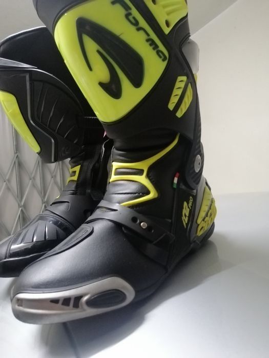 Fato,botas  e calças