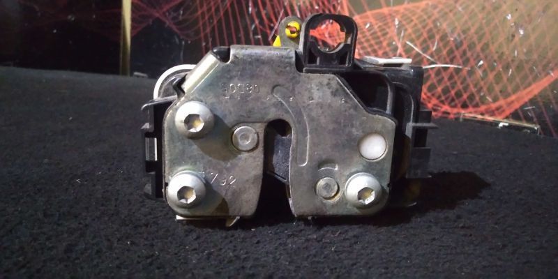 Fecho Da Porta Frente Dto Fiat Panda (169_)